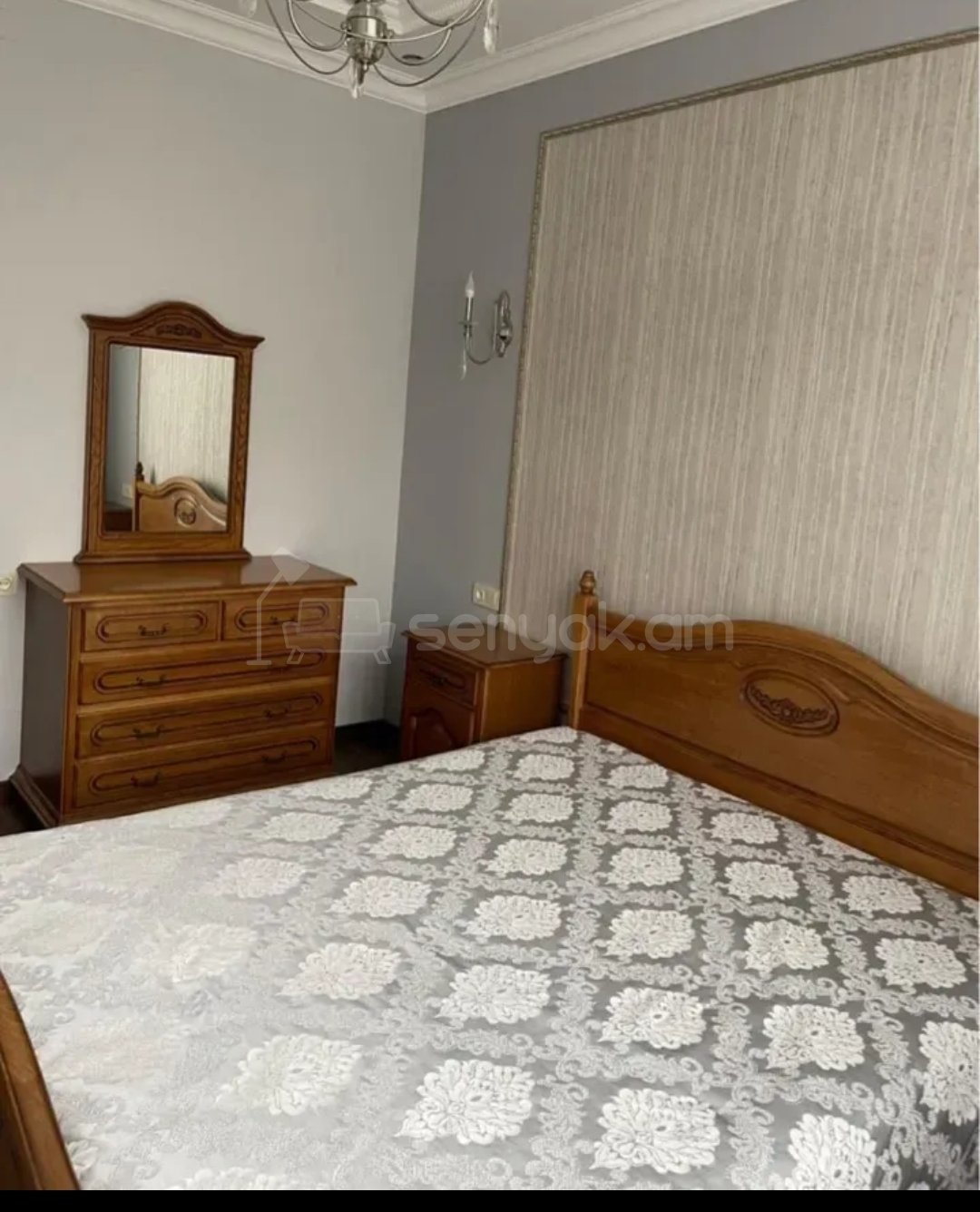 4 Սենյականոց Բնակարան Քարե Շենքում, 86քմ, 3/6 հարկ, Կապիտալ Վերանորոգված, Կահավորված