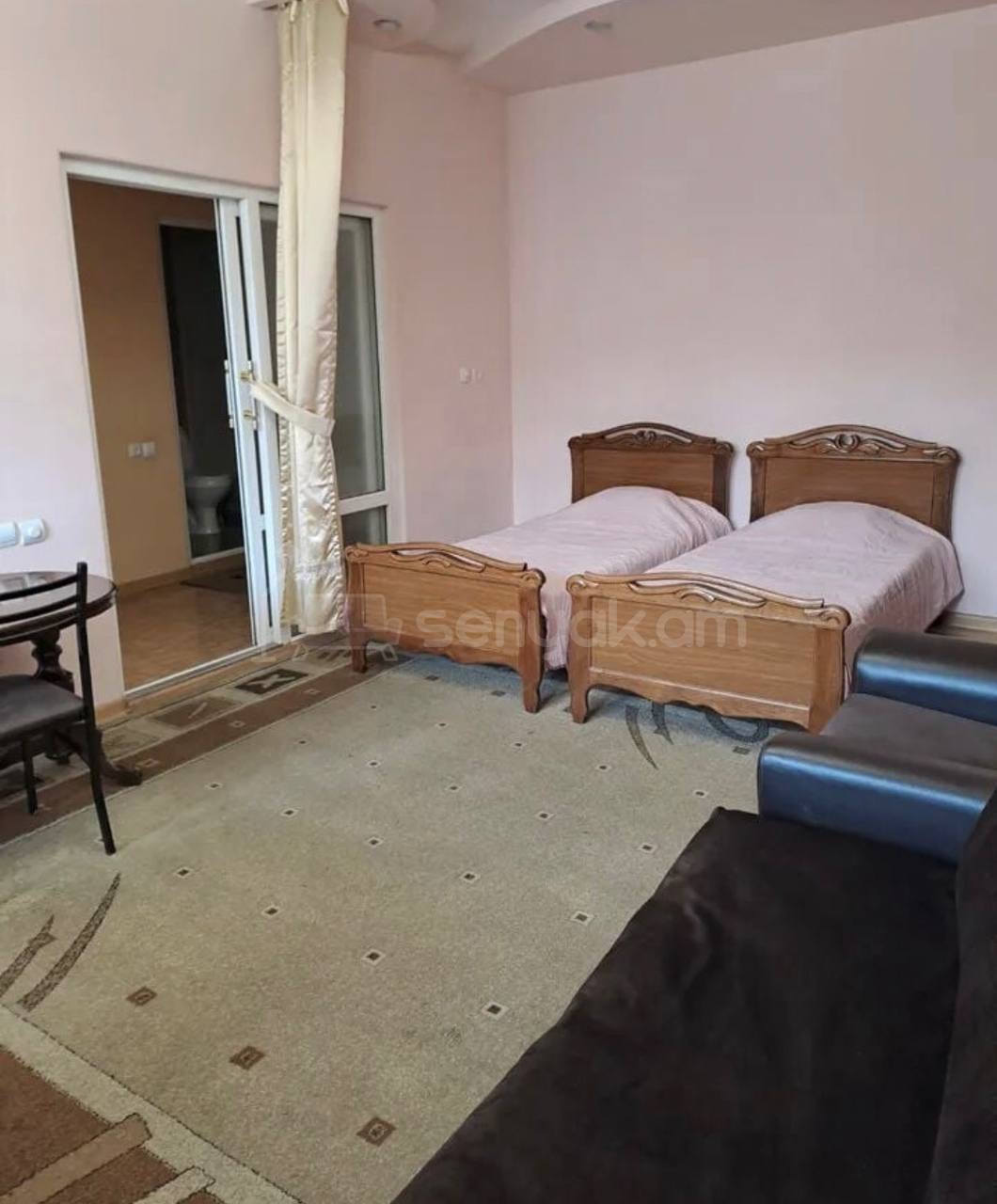 1 Սենյականոց Բնակարան Քարե Շենքում, 41քմ, 2/5 հարկ, Կոսմետիկ Վերանորոգված, Կահավորված