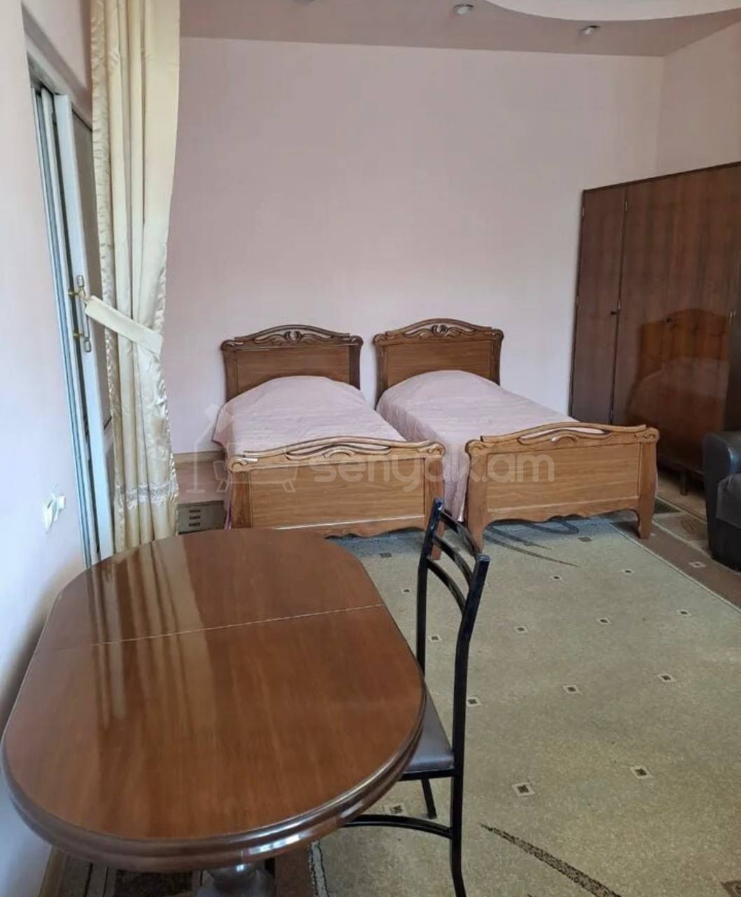 1 Սենյականոց Բնակարան Քարե Շենքում, 41քմ, 2/5 հարկ, Կոսմետիկ Վերանորոգված, Կահավորված