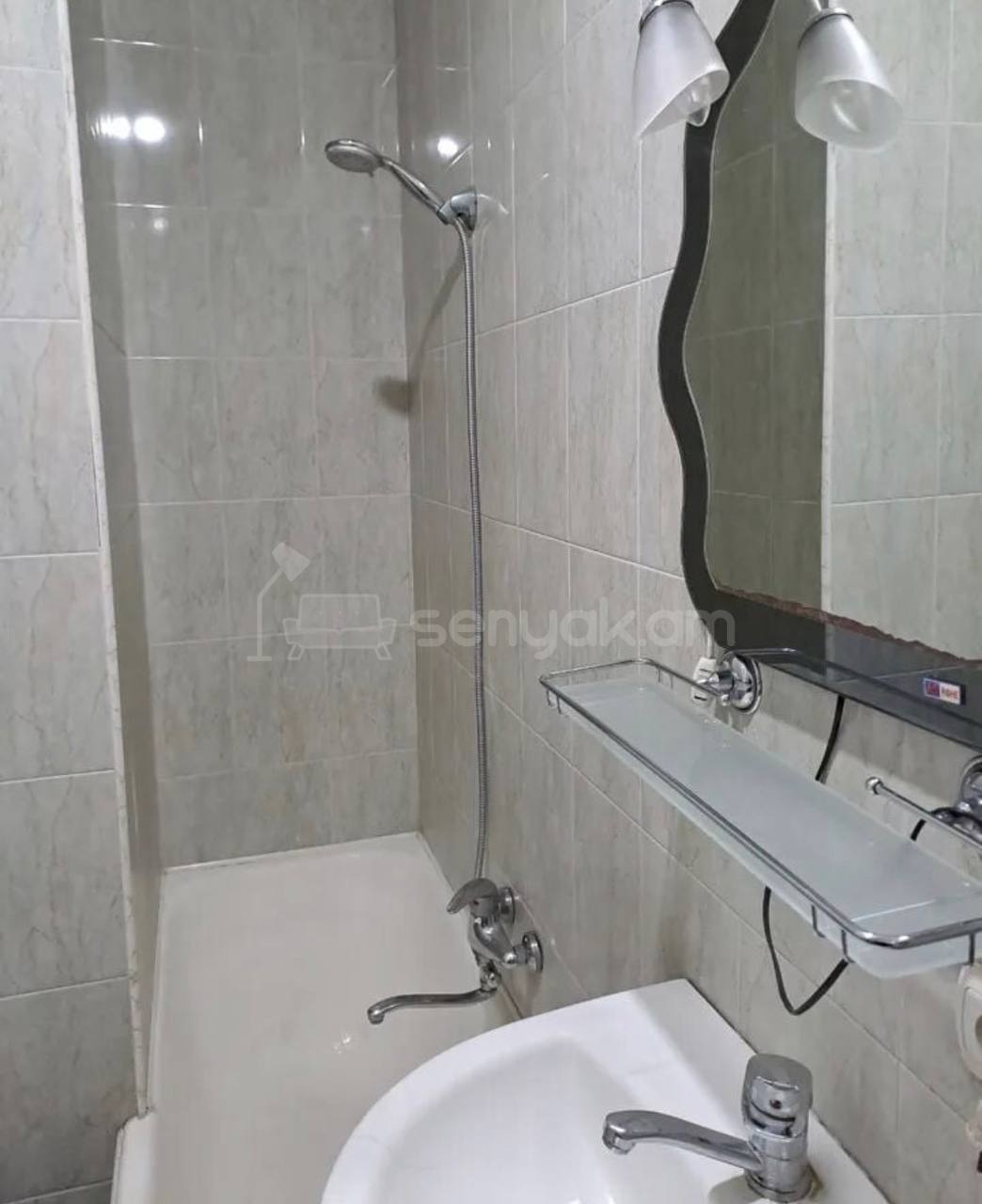 1 Սենյականոց Բնակարան Քարե Շենքում, 48քմ, 1/5 հարկ, Կոսմետիկ Վերանորոգված, Կահավորված