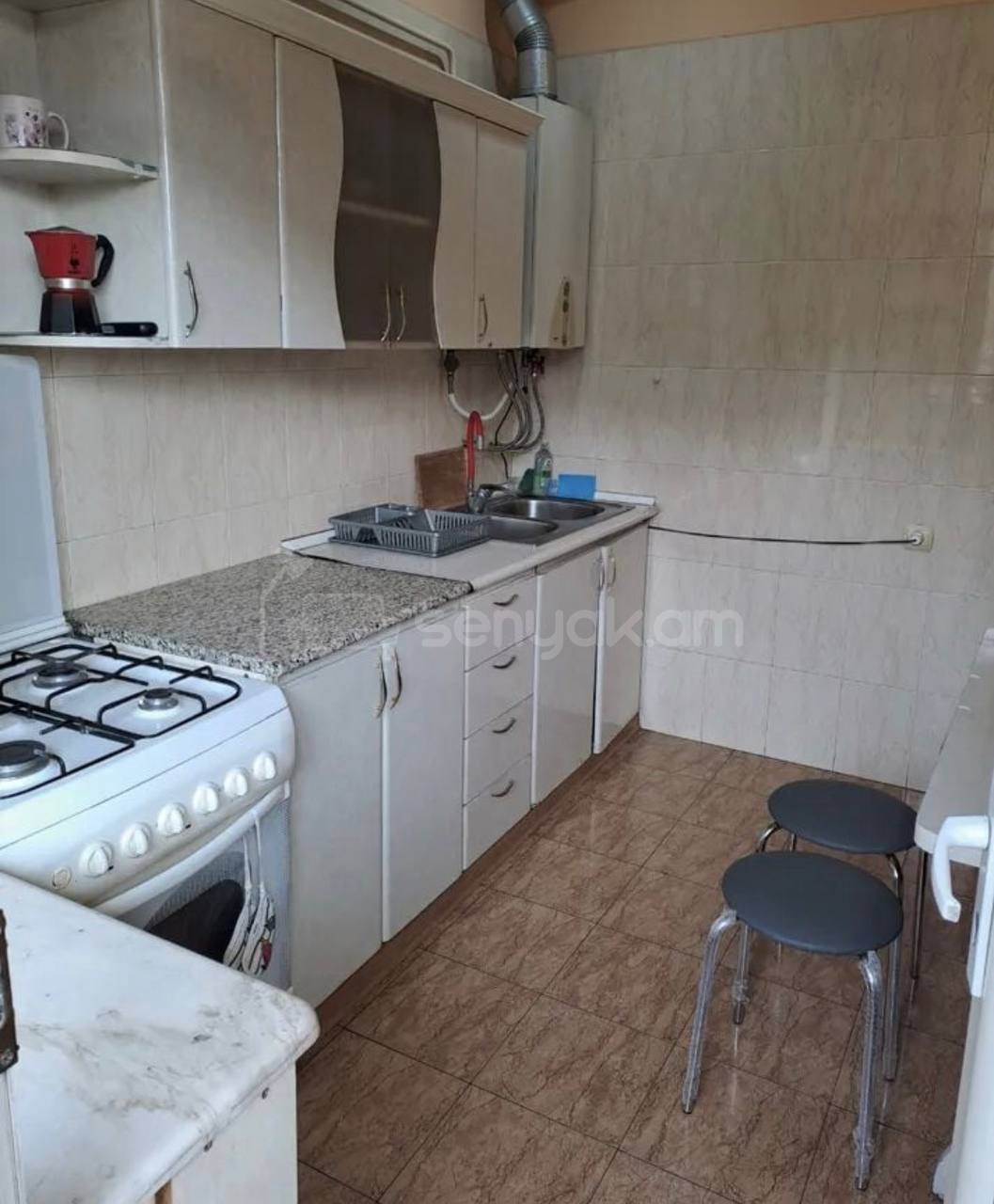 1 Սենյականոց Բնակարան Քարե Շենքում, 48քմ, 1/5 հարկ, Կոսմետիկ Վերանորոգված, Կահավորված