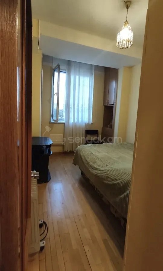1 Սենյականոց Բնակարան, 40քմ, 5/9 հարկ, Նորմալ Վիճակում