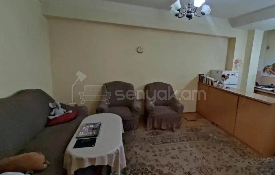 1 Սենյականոց Բնակարան, 40քմ, 5/9 հարկ, Նորմալ Վիճակում