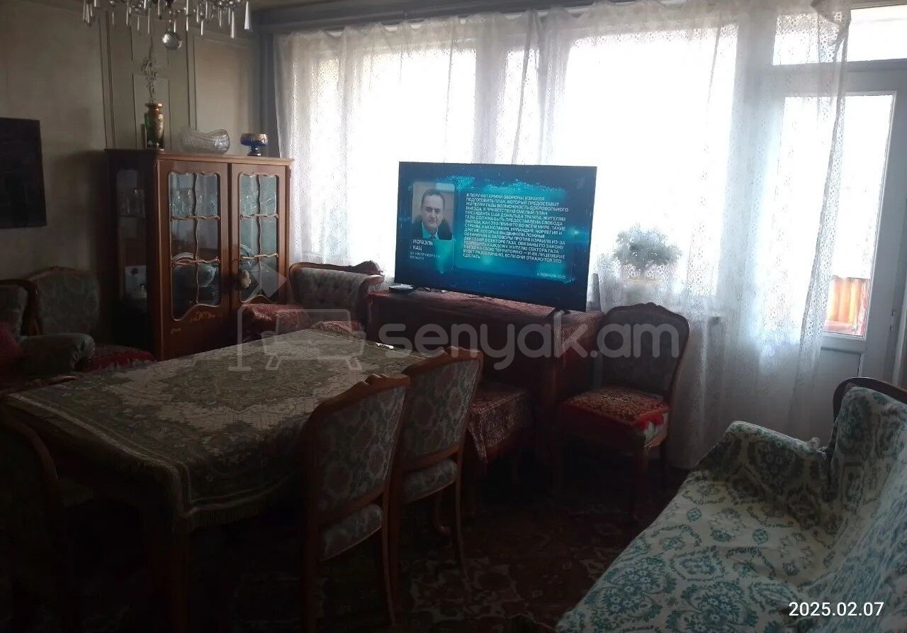 2 Սենյականոց Բնակարան Քարե Շենքում, 65քմ, 5/5 հարկ, Պետական Վիճակում