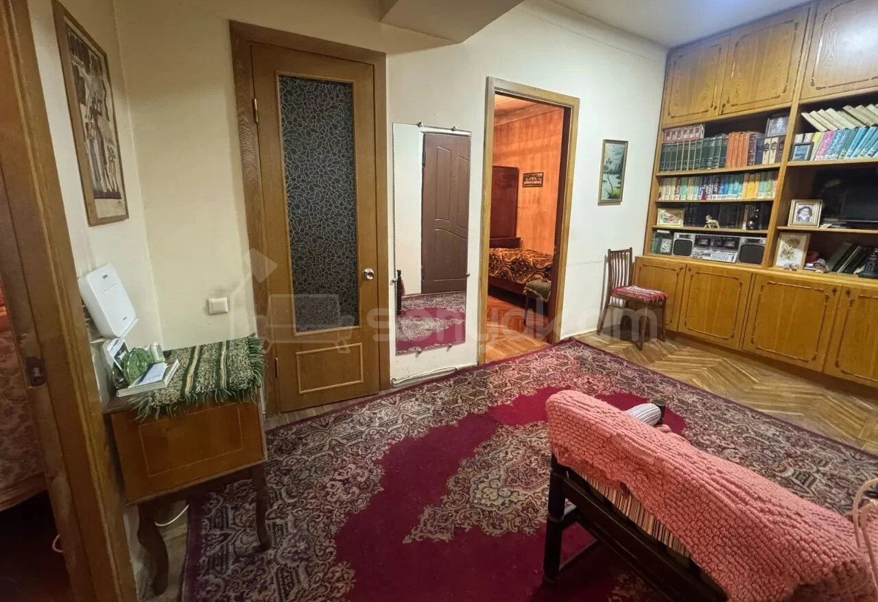 2 Սենյականոց Բնակարան Քարե Շենքում, 65քմ, 5/5 հարկ, Պետական Վիճակում