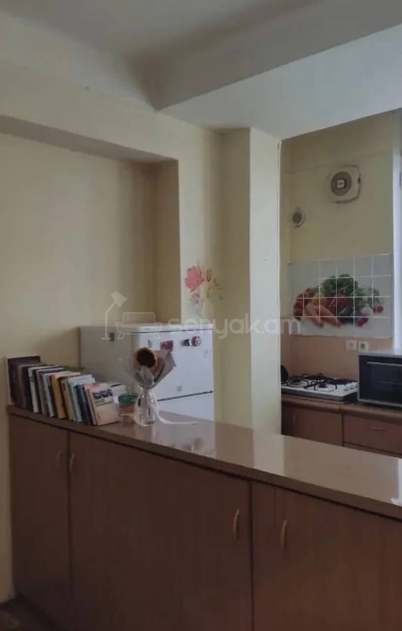 1 Սենյականոց Բնակարան, 40քմ, 5/9 հարկ, Կոսմետիկ Վերանորոգված