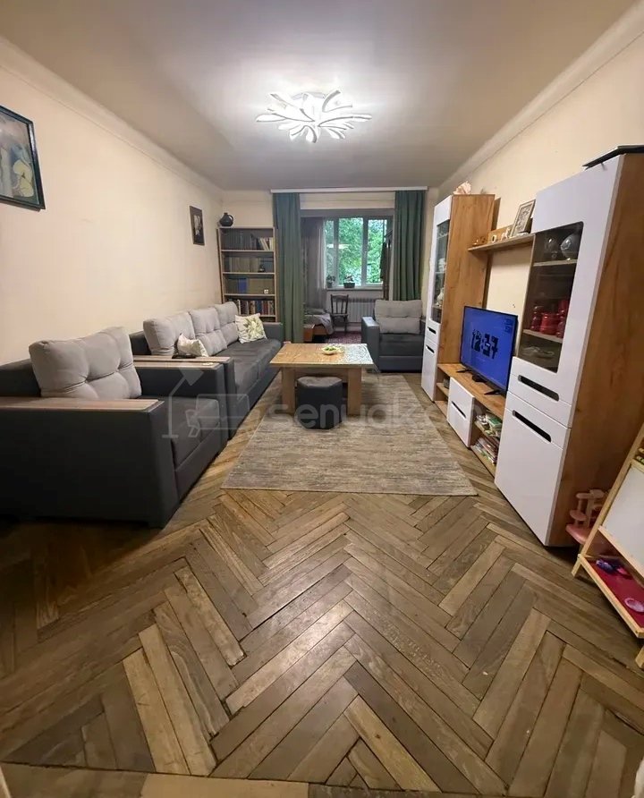 2 Սենյականոց Բնակարան Քարե Շենքում, 55քմ, 2/4 հարկ, Նորմալ Վիճակում