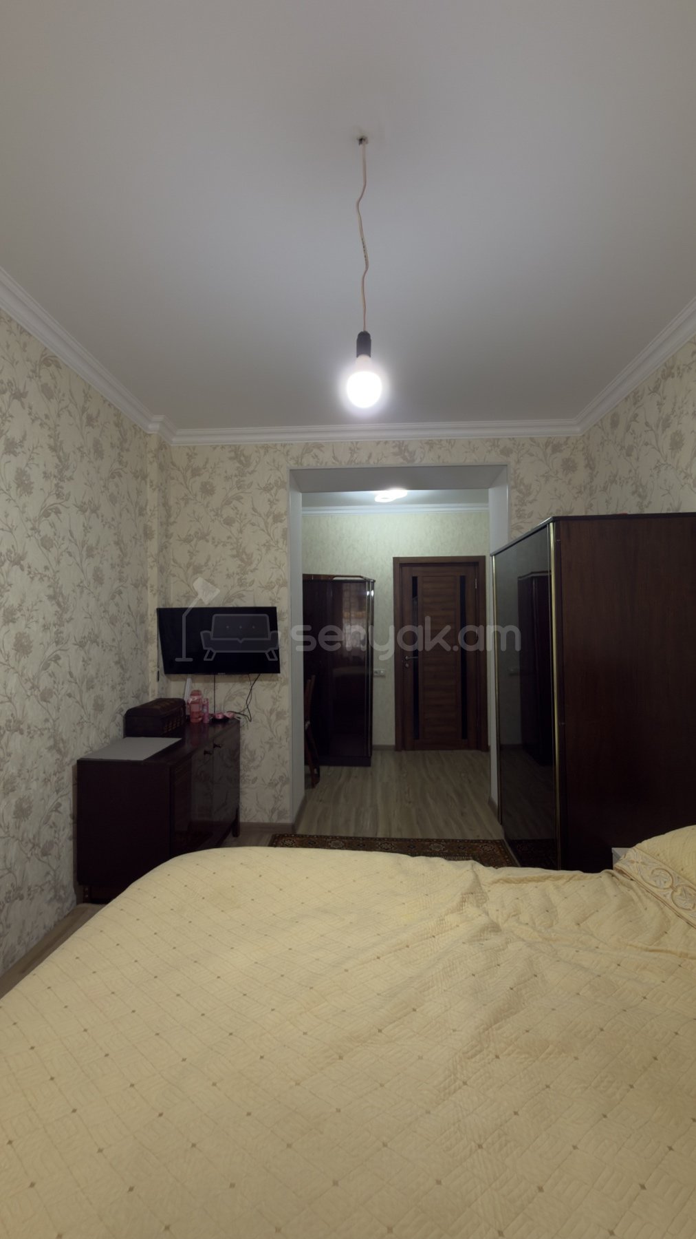 3 Սենյականոց Բնակարան Քարե Շենքում, 115քմ, 1/5 հարկ, Նորմալ Վիճակում