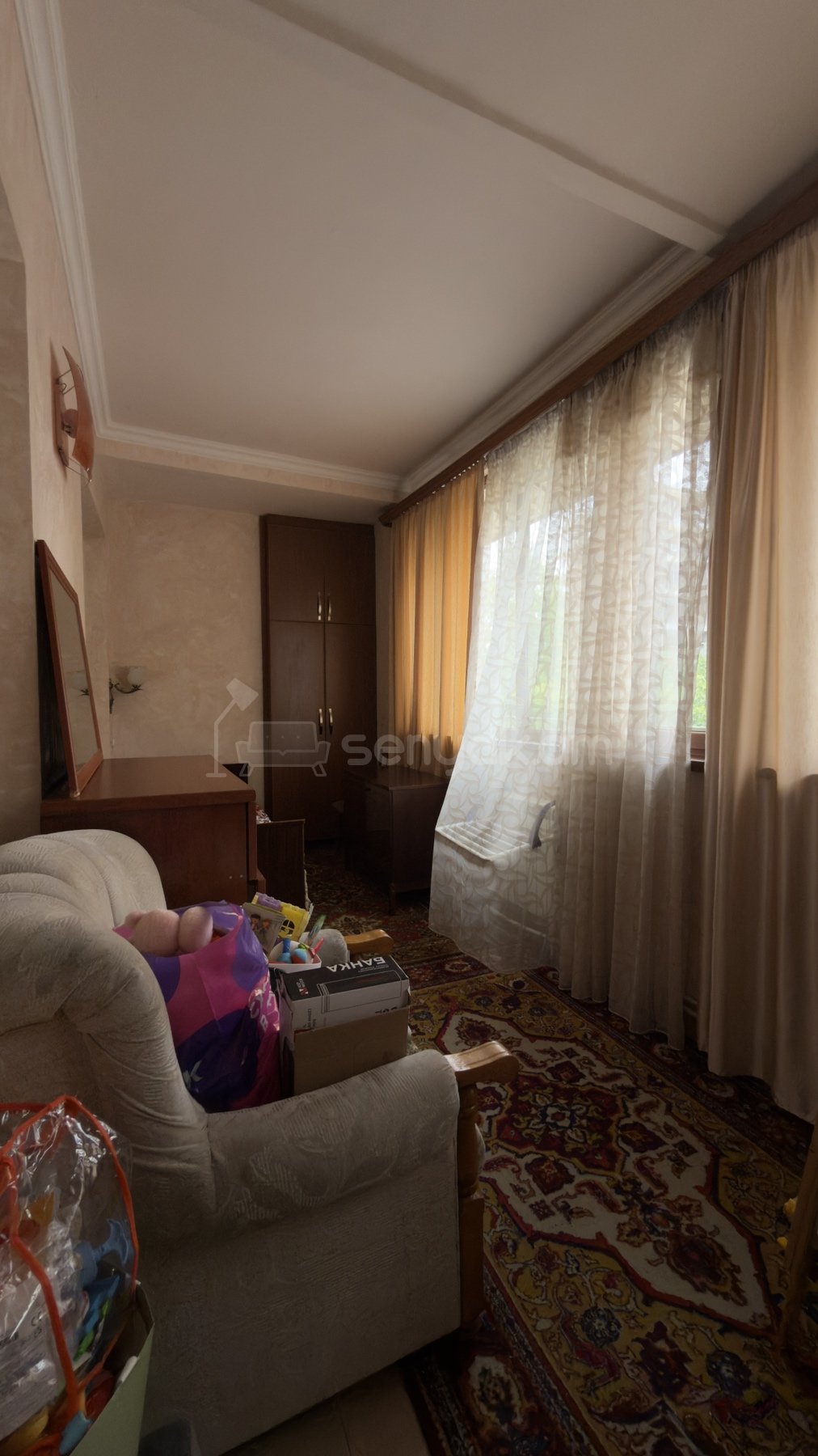 3 Սենյականոց Բնակարան Քարե Շենքում, 115քմ, 1/5 հարկ, Նորմալ Վիճակում