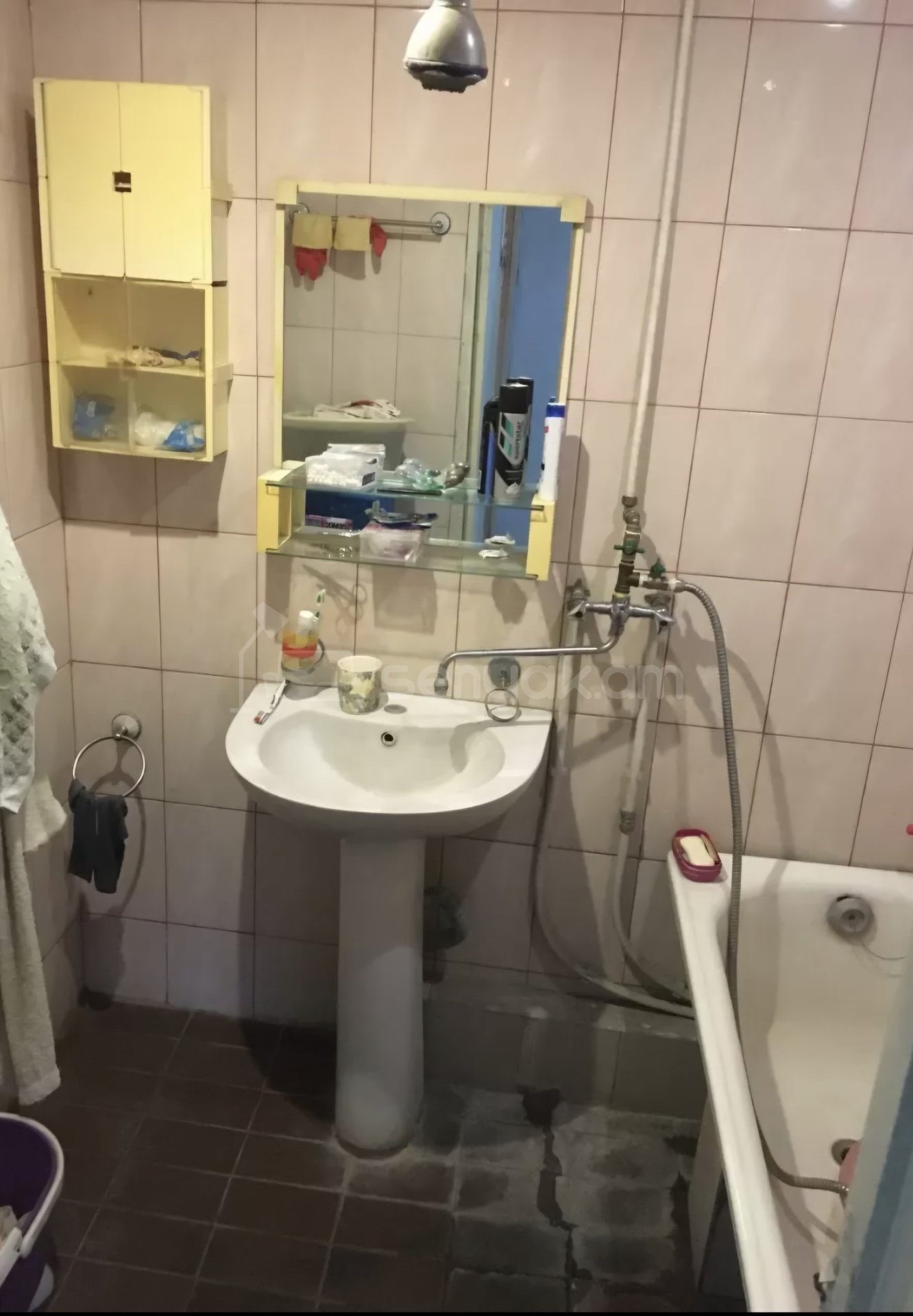 2 Սենյականոց Բնակարան, 77քմ, 2/10 հարկ, Պետական Վիճակում