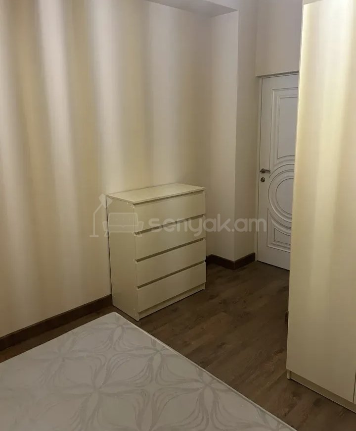 2 Սենյականոց Բնակարան Քարե Շենքում, 78քմ, 1/1 հարկ, Նորմալ Վիճակում, Կահավորված