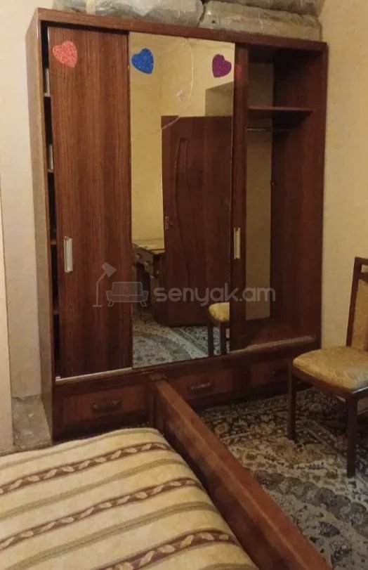 2 Սենյականոց Բնակարան Քարե Շենքում, 56քմ, 1/1 հարկ, Նորմալ Վիճակում, Կահավորված
