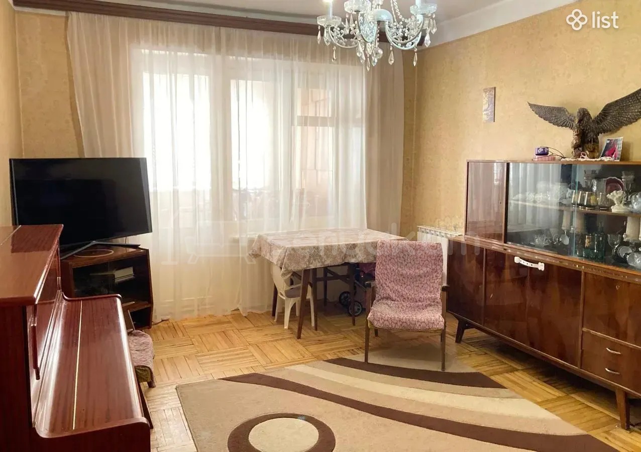 4 Սենյականոց Բնակարան Քարե Շենքում, 86քմ, 3/5 հարկ, Նորմալ Վիճակում