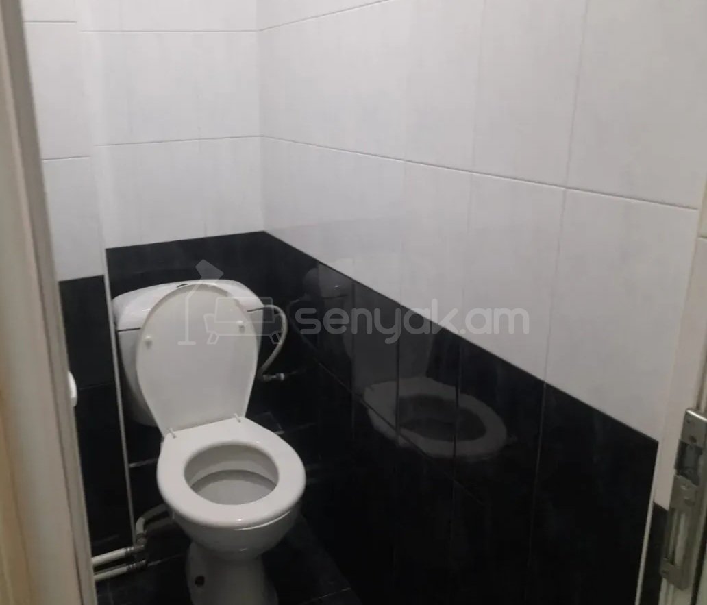 5 Սենյականոց Բնակարան Քարե Շենքում, 100քմ, 6/8 հարկ, Կապիտալ Վերանորոգված