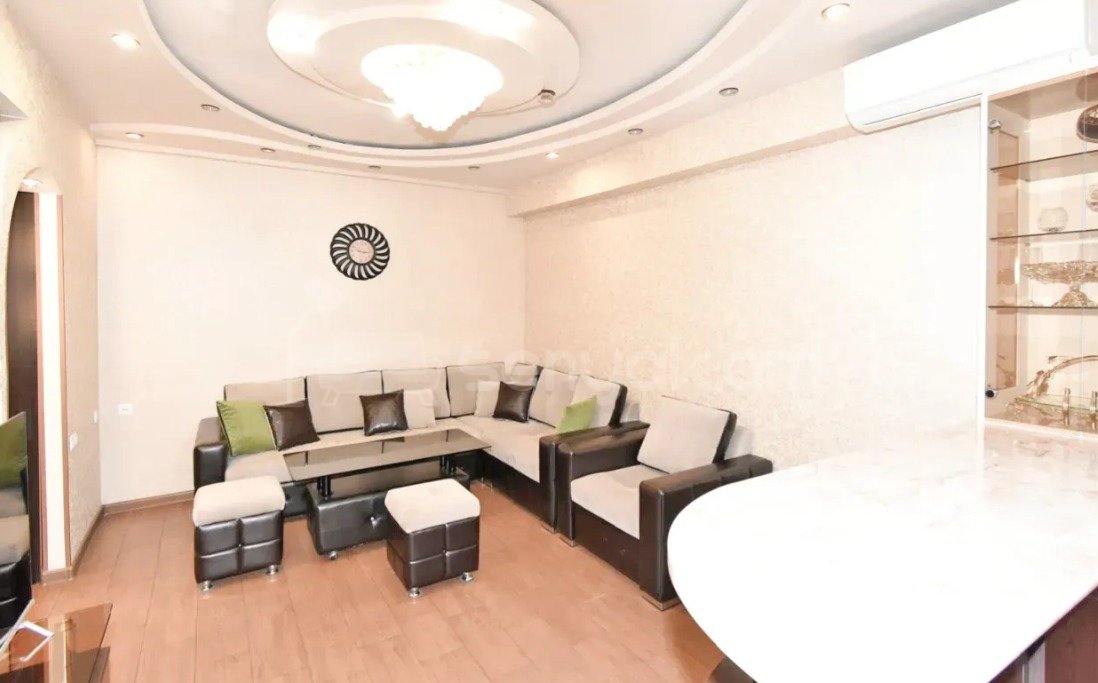 2 Սենյականոց Բնակարան, 50քմ, 6/10 հարկ, Դիզայներական Վերանորոգված, Կահավորված, Արևկող