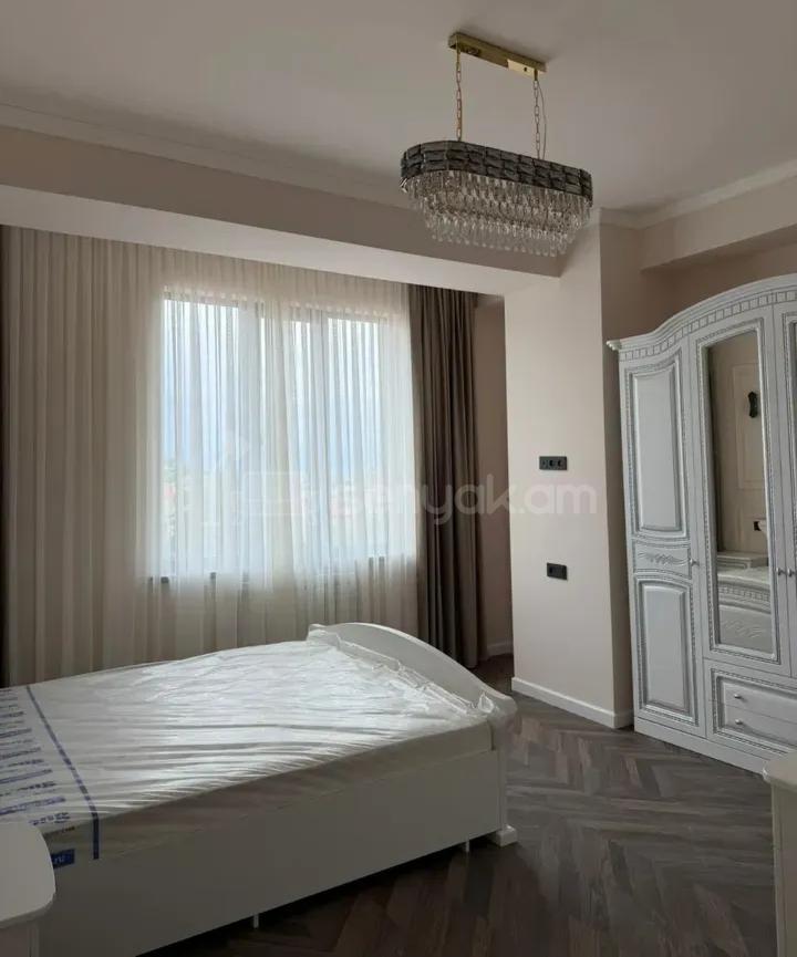 4 Սենյականոց Բնակարան Նորակառույցում, 105քմ, 4/16 հարկ, Դիզայներական Վերանորոգված, Կահավորված, Արևկող