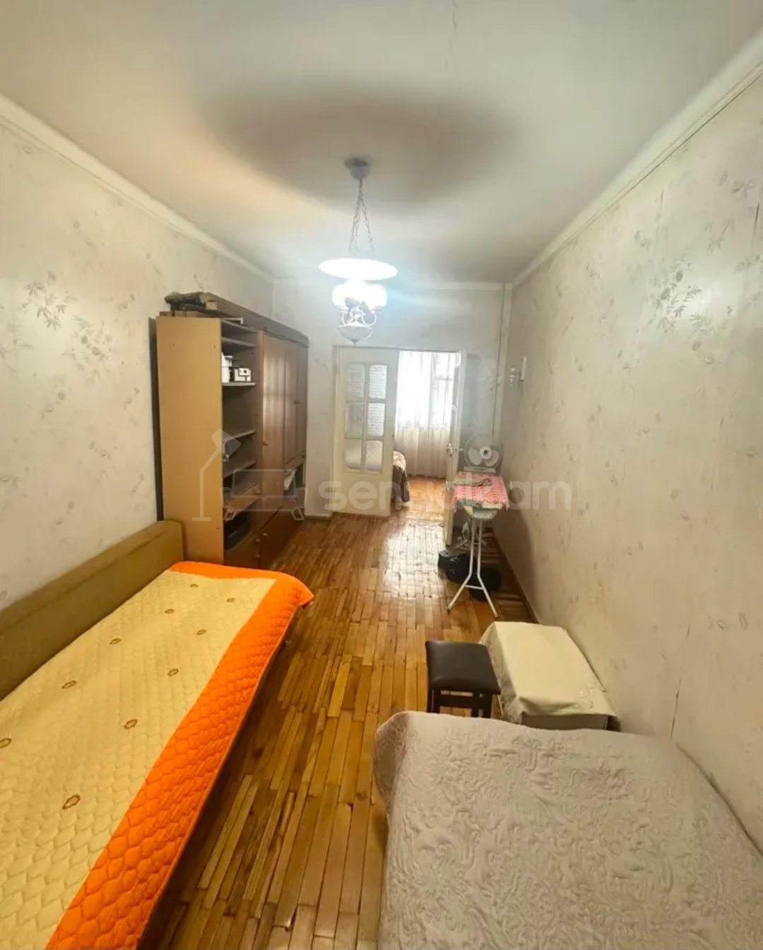 3 Սենյականոց Բնակարան Քարե Շենքում, 62քմ, 4/5 հարկ, Նորմալ Վիճակում, Կահավորված, Արևկող