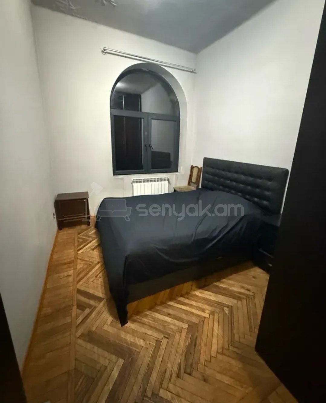 3 Սենյականոց Բնակարան Քարե Շենքում, 55քմ, 5/5 հարկ, Նորմալ Վիճակում, Կահավորված, Արևկող