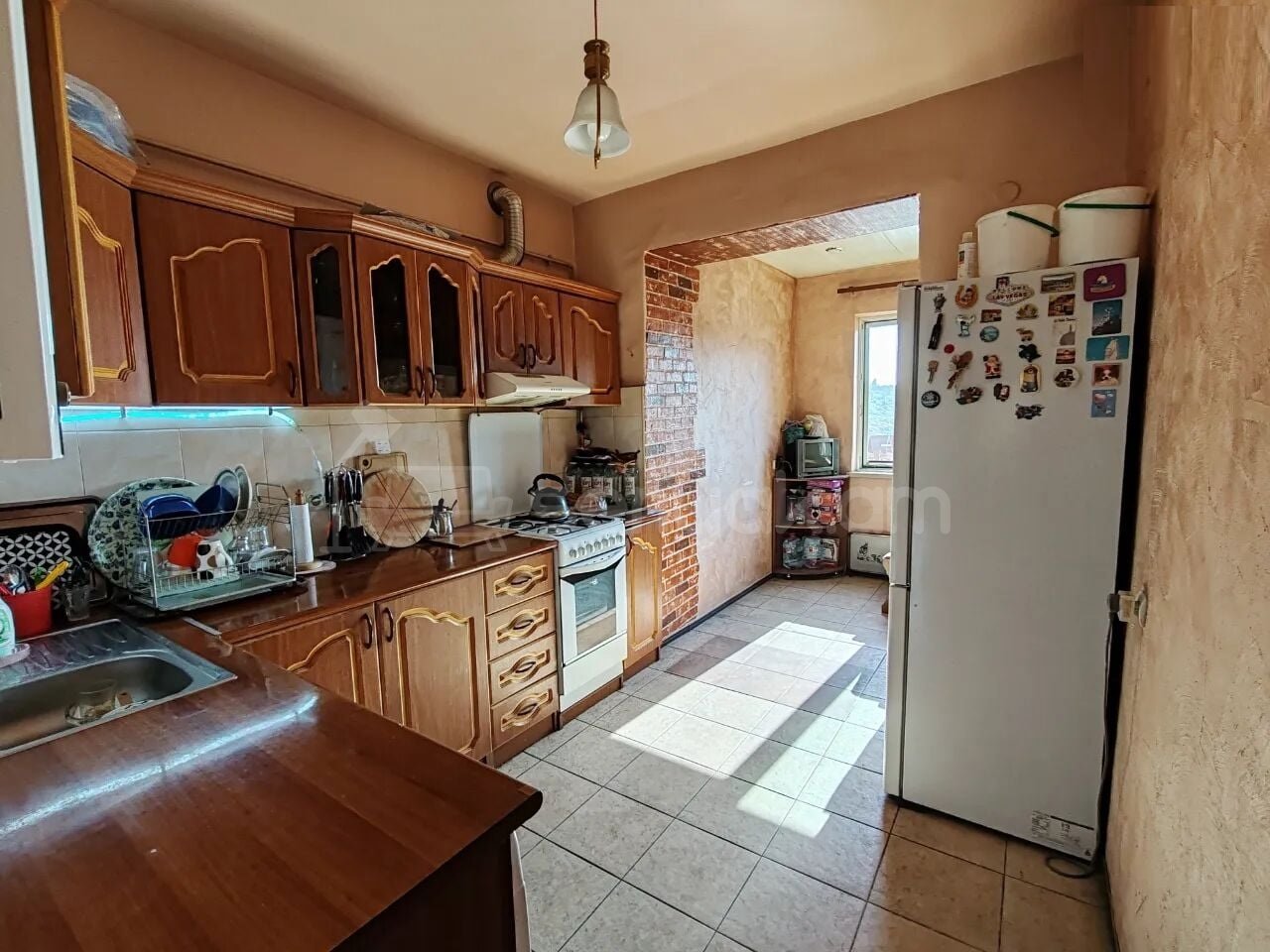 3 Սենյականոց Բնակարան Քարե Շենքում, 72քմ, 4/5 հարկ, Նորմալ Վիճակում