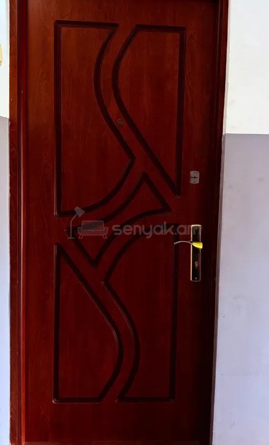 2 Սենյականոց Բնակարան Քարե Շենքում, 56քմ, 5/5 հարկ, Նորմալ Վիճակում