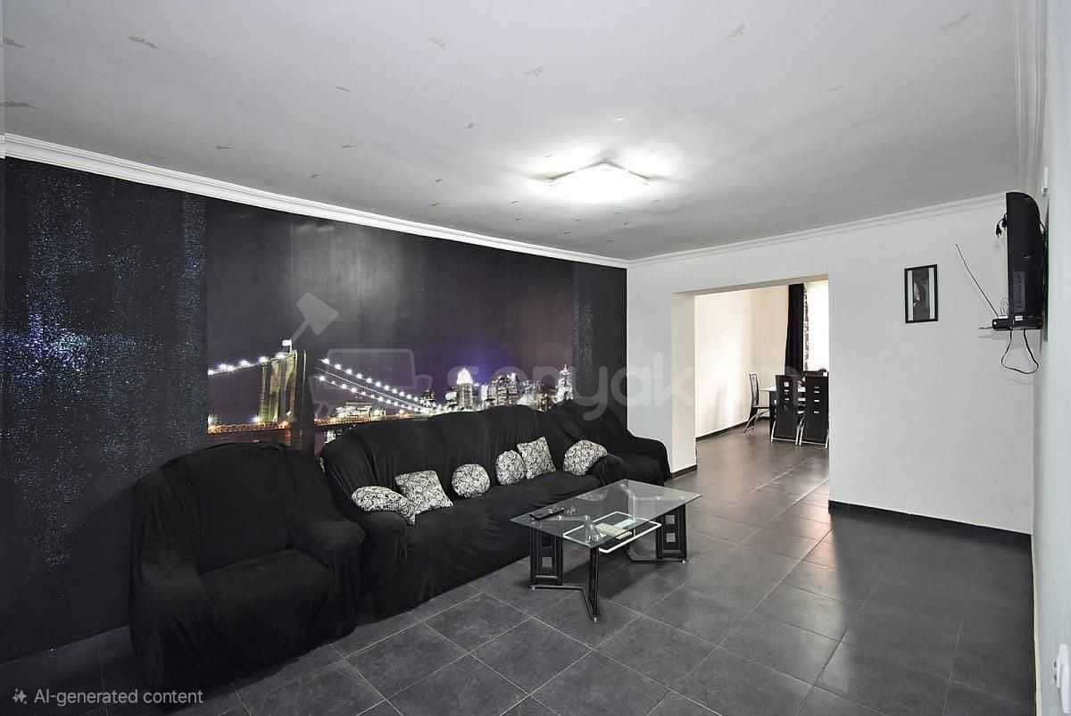 3 Սենյականոց Բնակարան Քարե Շենքում, 105քմ, 5/5 հարկ, Կապիտալ Վերանորոգված
