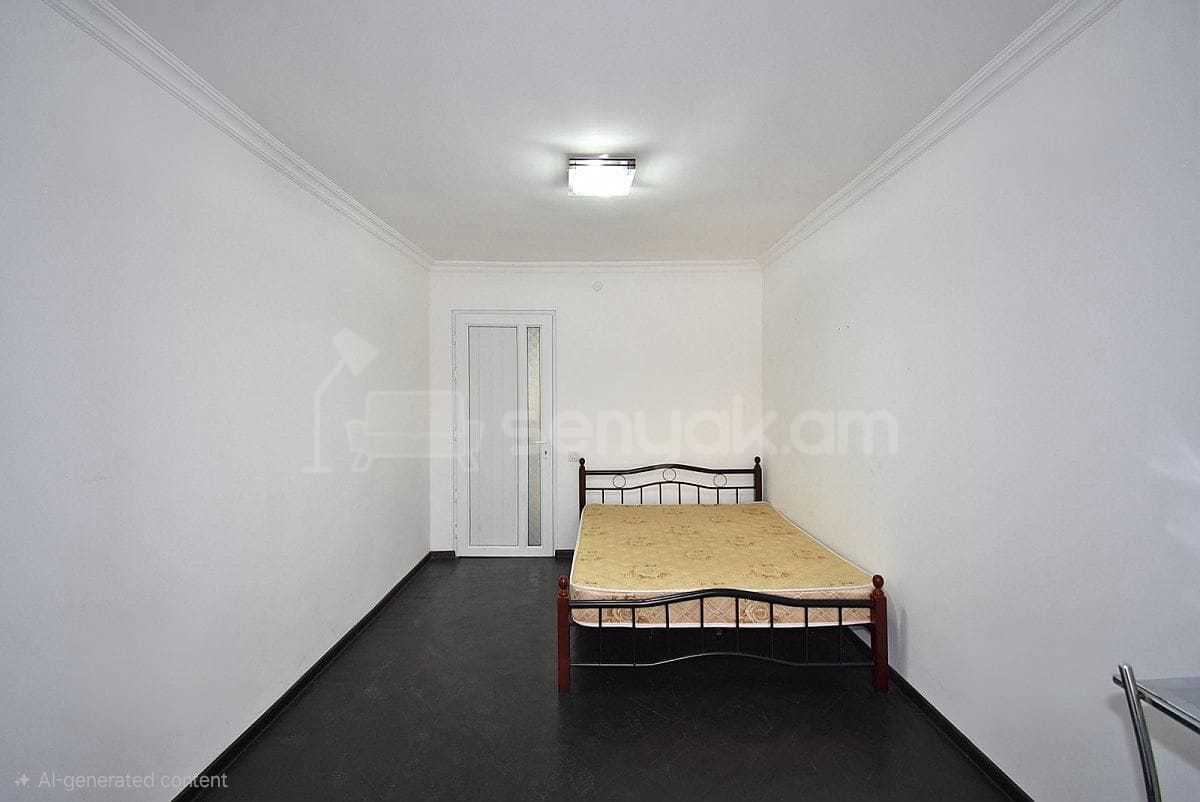 3 Սենյականոց Բնակարան Քարե Շենքում, 105քմ, 5/5 հարկ, Կապիտալ Վերանորոգված