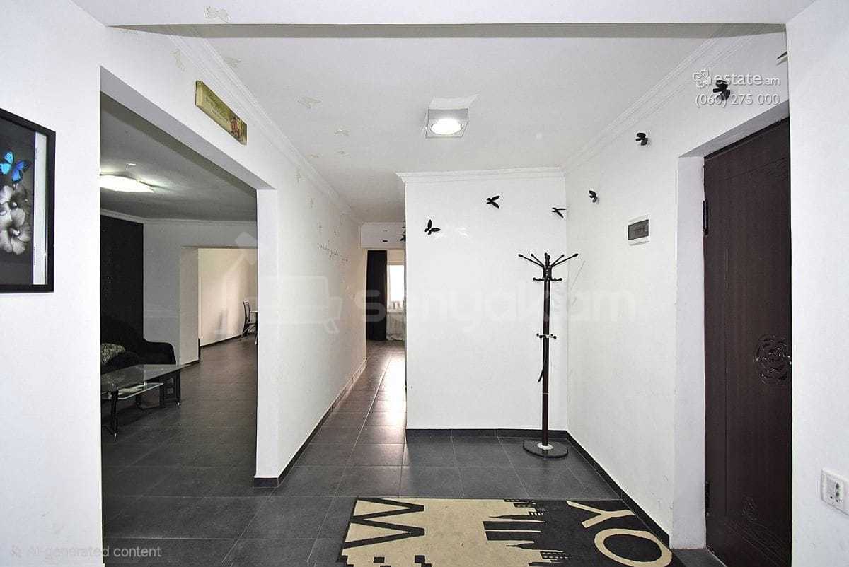 3 Սենյականոց Բնակարան Քարե Շենքում, 105քմ, 5/5 հարկ, Կապիտալ Վերանորոգված