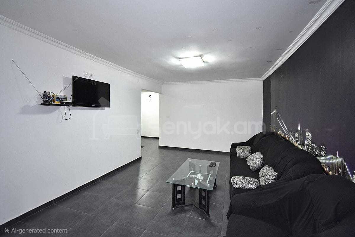 3 Սենյականոց Բնակարան Քարե Շենքում, 105քմ, 5/5 հարկ, Կապիտալ Վերանորոգված