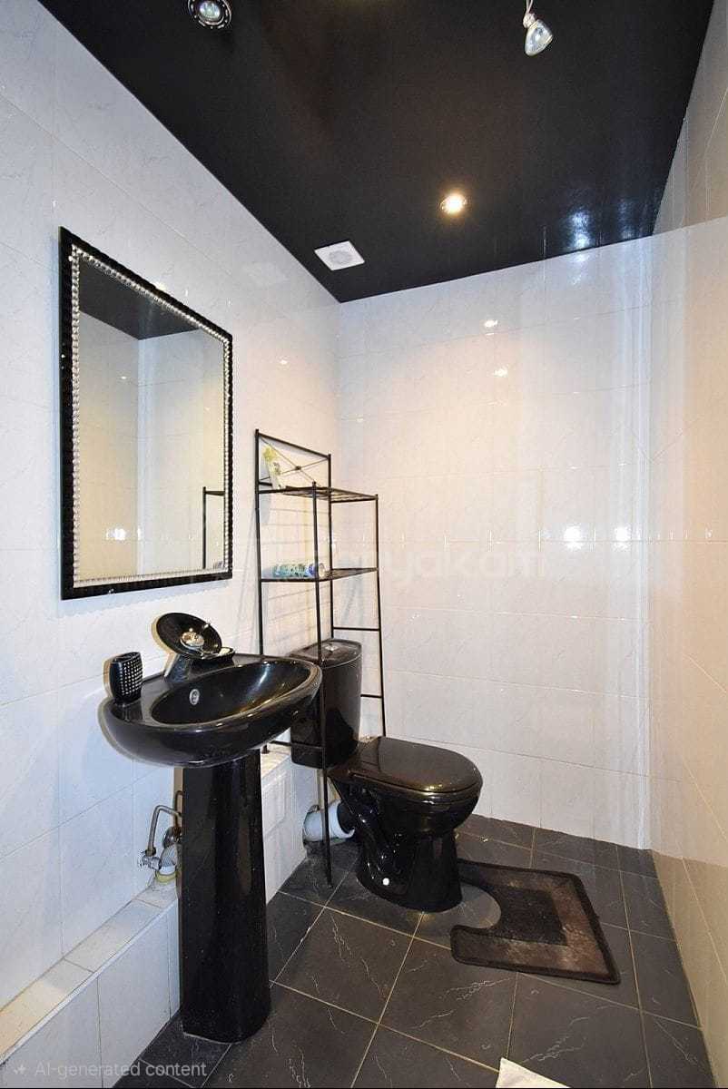 3 Սենյականոց Բնակարան Քարե Շենքում, 105քմ, 5/5 հարկ, Կապիտալ Վերանորոգված