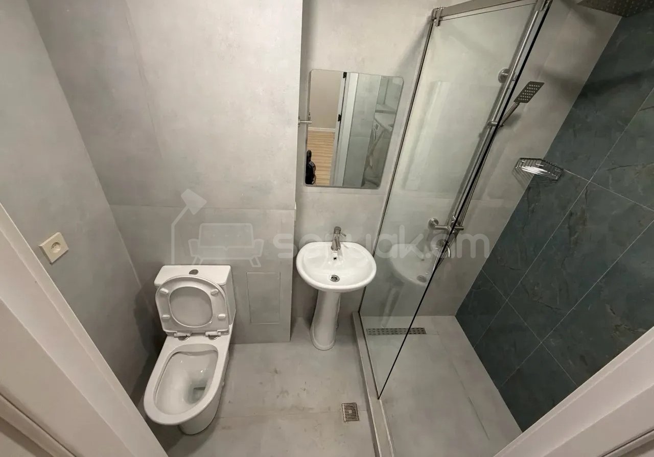 2 Սենյականոց Բնակարան Քարե Շենքում, 37քմ, 2/5 հարկ, Դիզայներական Վերանորոգված