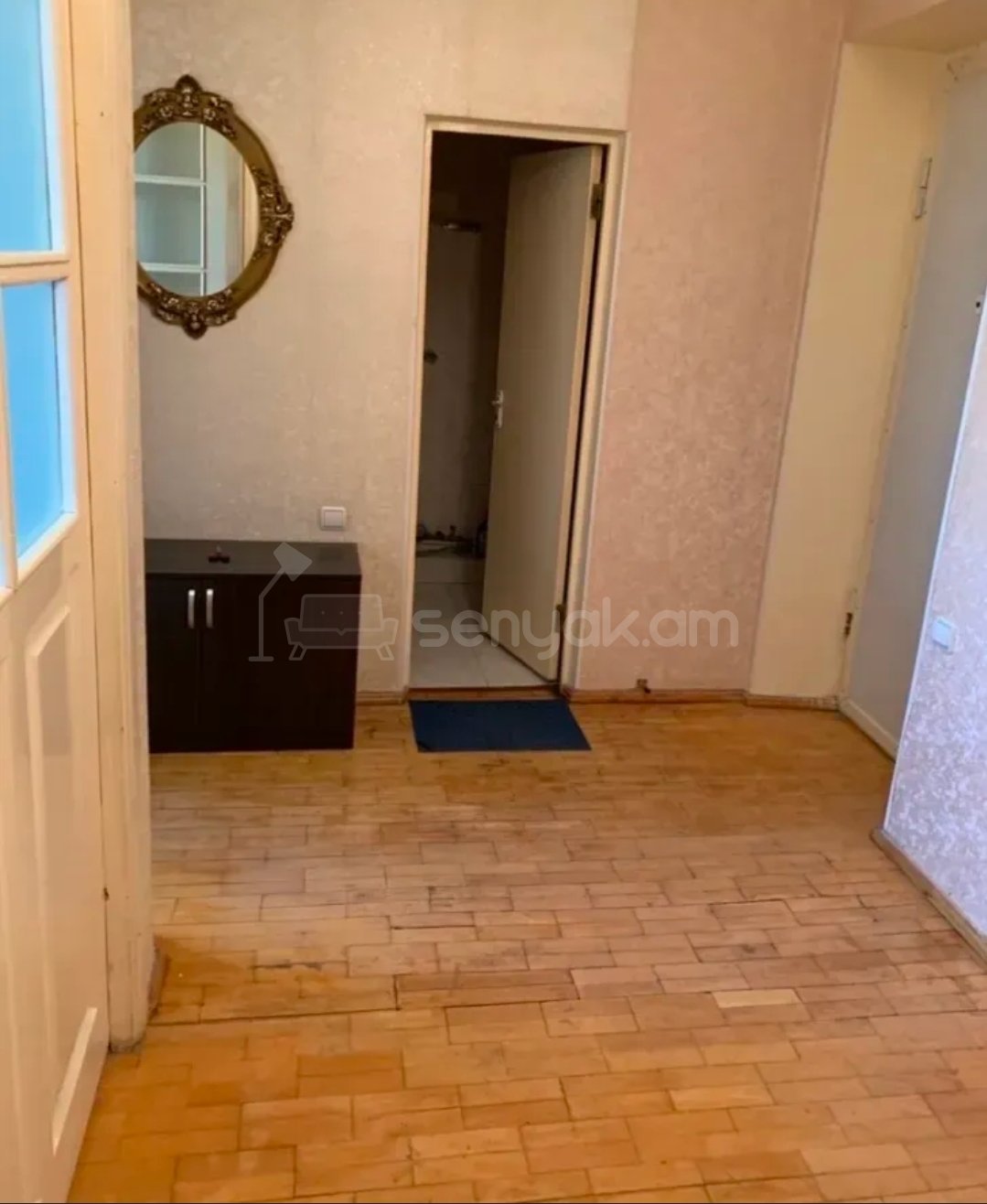 3 Սենյականոց Բնակարան Քարե Շենքում, 82քմ, 2/5 հարկ, Նորմալ Վիճակում, Մասամբ Կահավորված, Արևկող