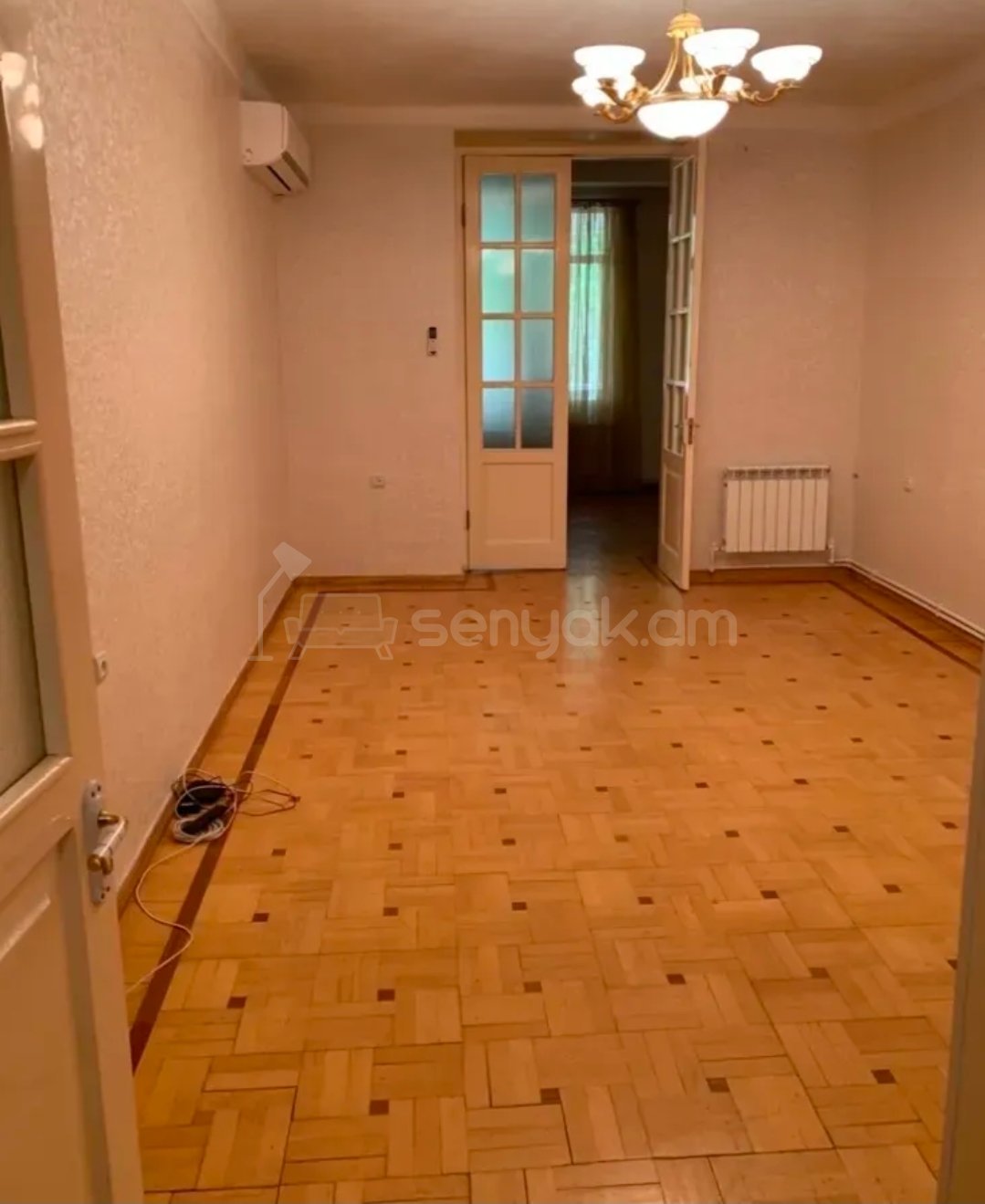 3 Սենյականոց Բնակարան Քարե Շենքում, 82քմ, 2/5 հարկ, Նորմալ Վիճակում, Մասամբ Կահավորված, Արևկող