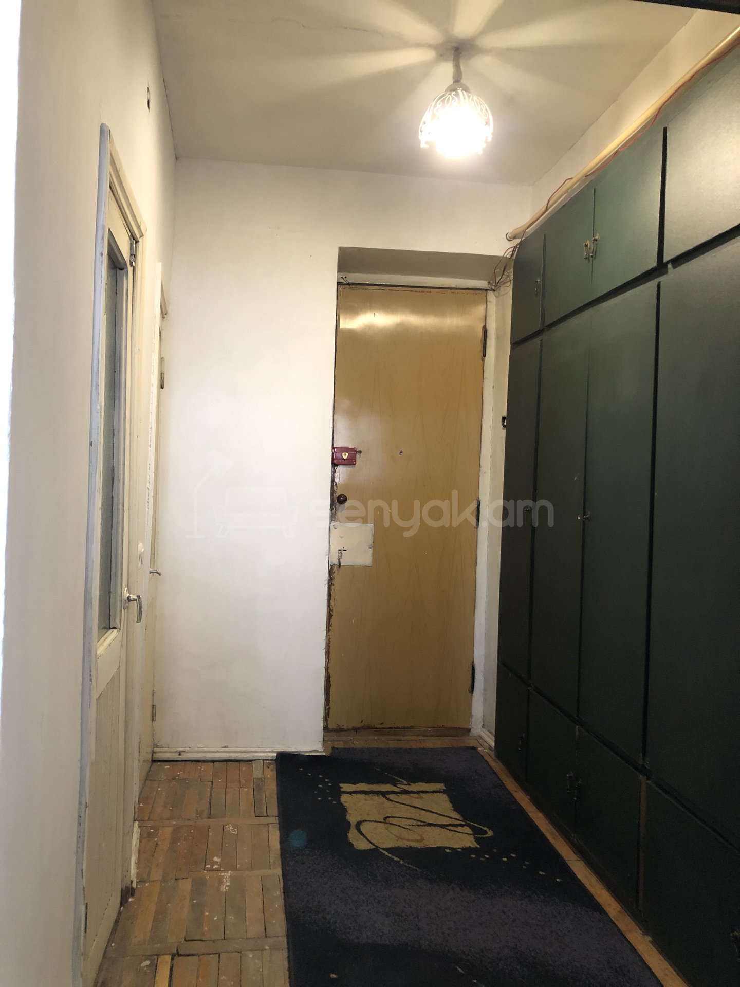 1 Սենյականոց Բնակարան Քարե Շենքում, 50քմ, 2/5 հարկ, Կոսմետիկ Վերանորոգված