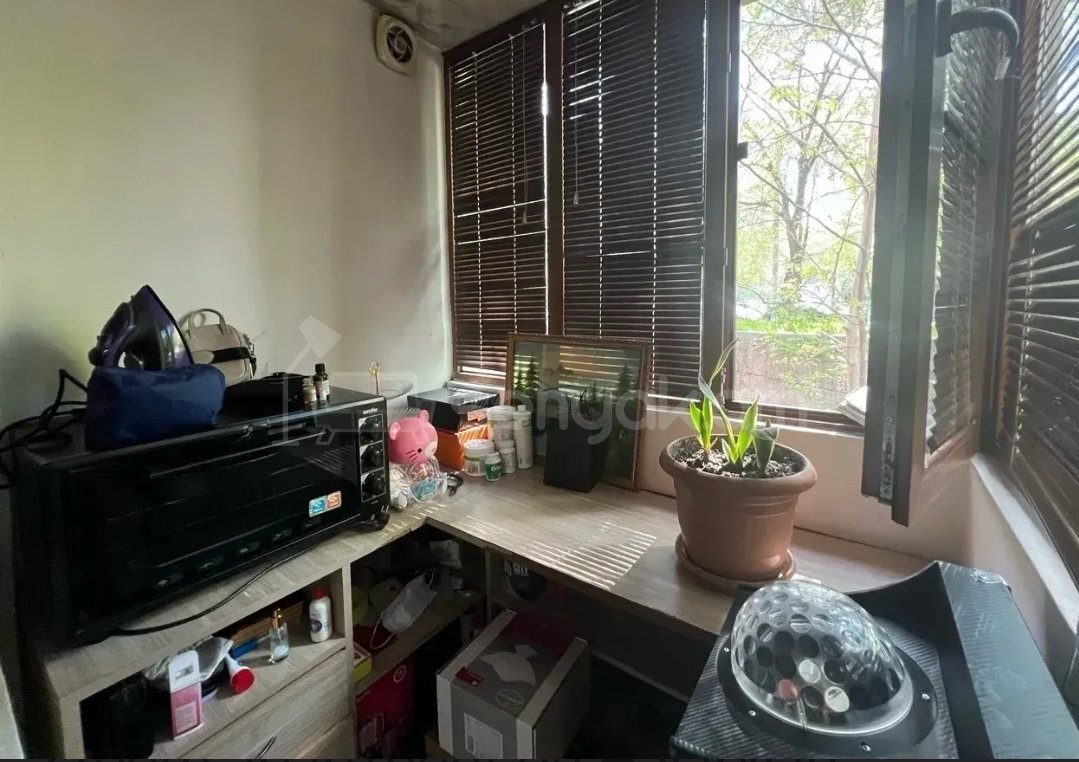 2 Սենյականոց Բնակարան Քարե Շենքում, 48քմ, 2/4 հարկ, Նորմալ Վիճակում