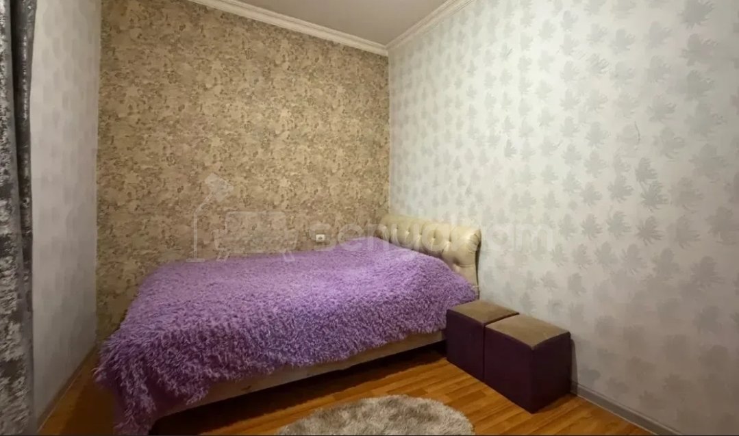 2 Սենյականոց Բնակարան Քարե Շենքում, 48քմ, 2/4 հարկ, Նորմալ Վիճակում