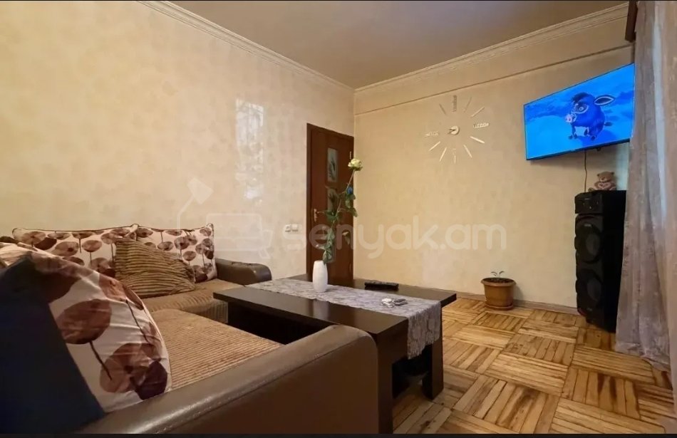 2 Սենյականոց Բնակարան Քարե Շենքում, 48քմ, 2/4 հարկ, Նորմալ Վիճակում