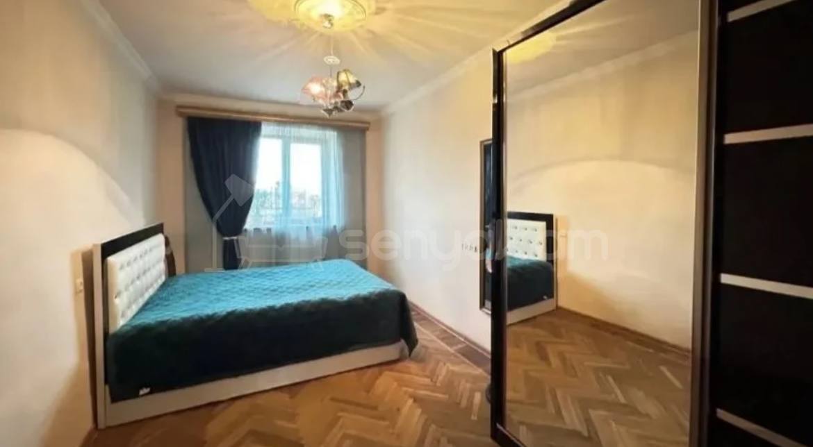 2 Սենյականոց Բնակարան Քարե Շենքում, 60քմ, 3/3 հարկ, Կապիտալ Վերանորոգված