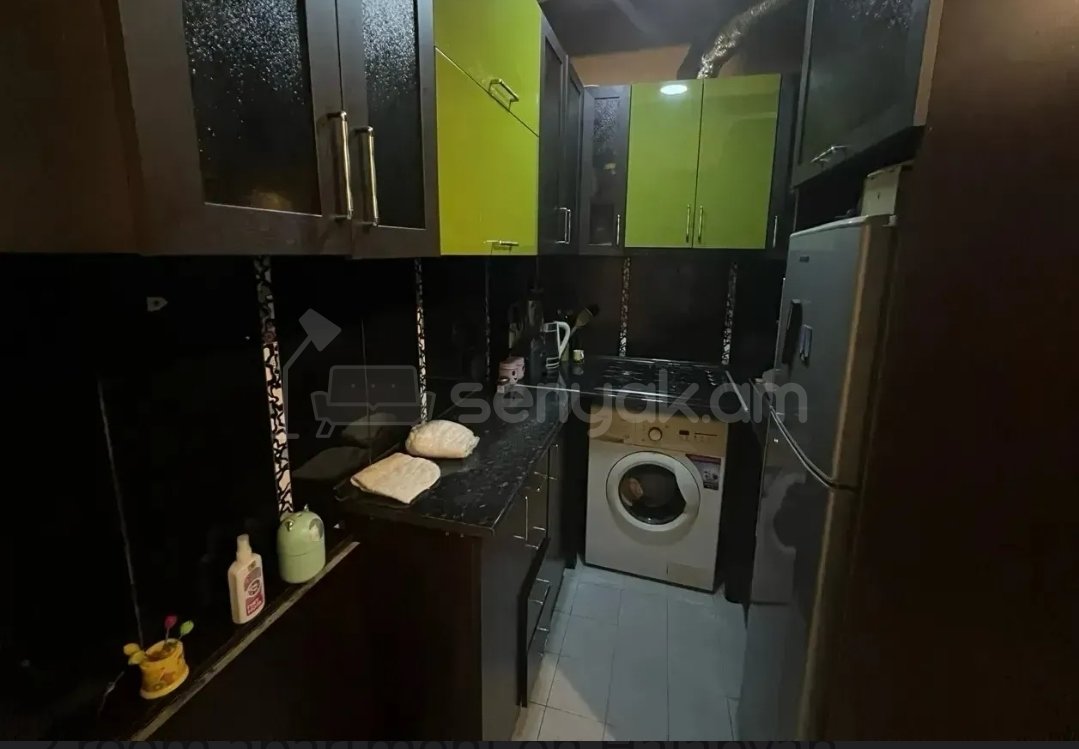 2 Սենյականոց Բնակարան Քարե Շենքում, 48քմ, 2/4 հարկ, Նորմալ Վիճակում