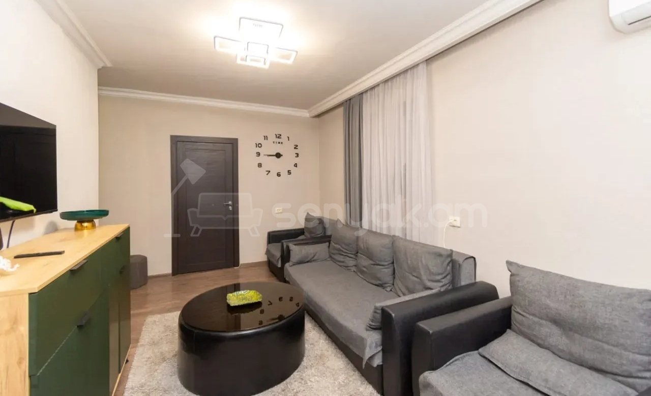 3 Սենյականոց Բնակարան Քարե Շենքում, 60քմ, 3/4 հարկ, Կապիտալ Վերանորոգված