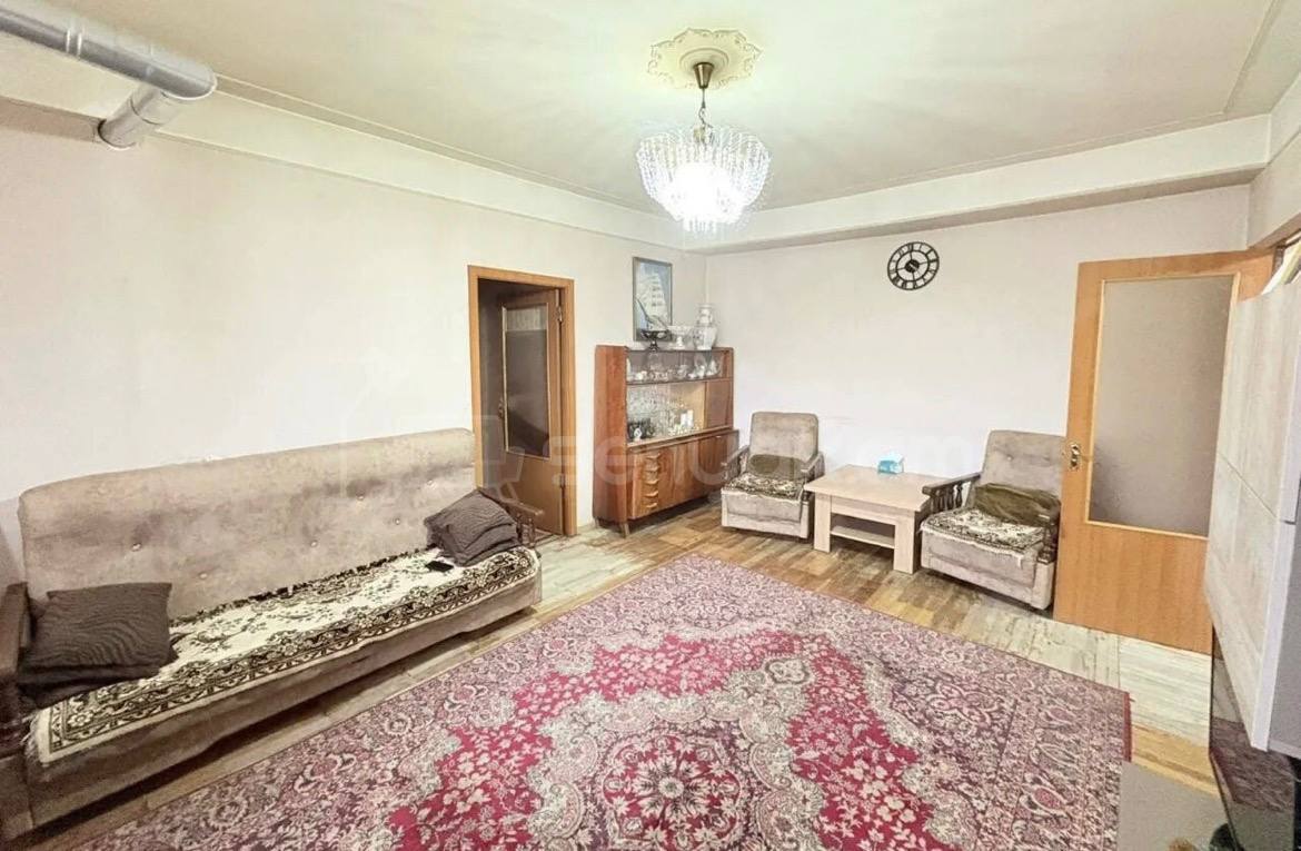 4 Սենյականոց Բնակարան Քարե Շենքում, 83քմ, 5/5 հարկ, Կոսմետիկ Վերանորոգված
