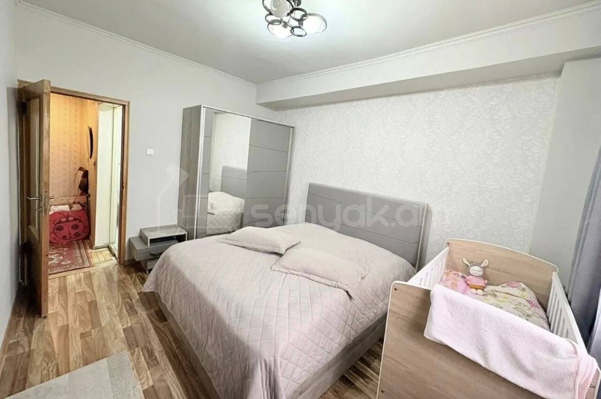 4 Սենյականոց Բնակարան Քարե Շենքում, 83քմ, 5/5 հարկ, Կոսմետիկ Վերանորոգված