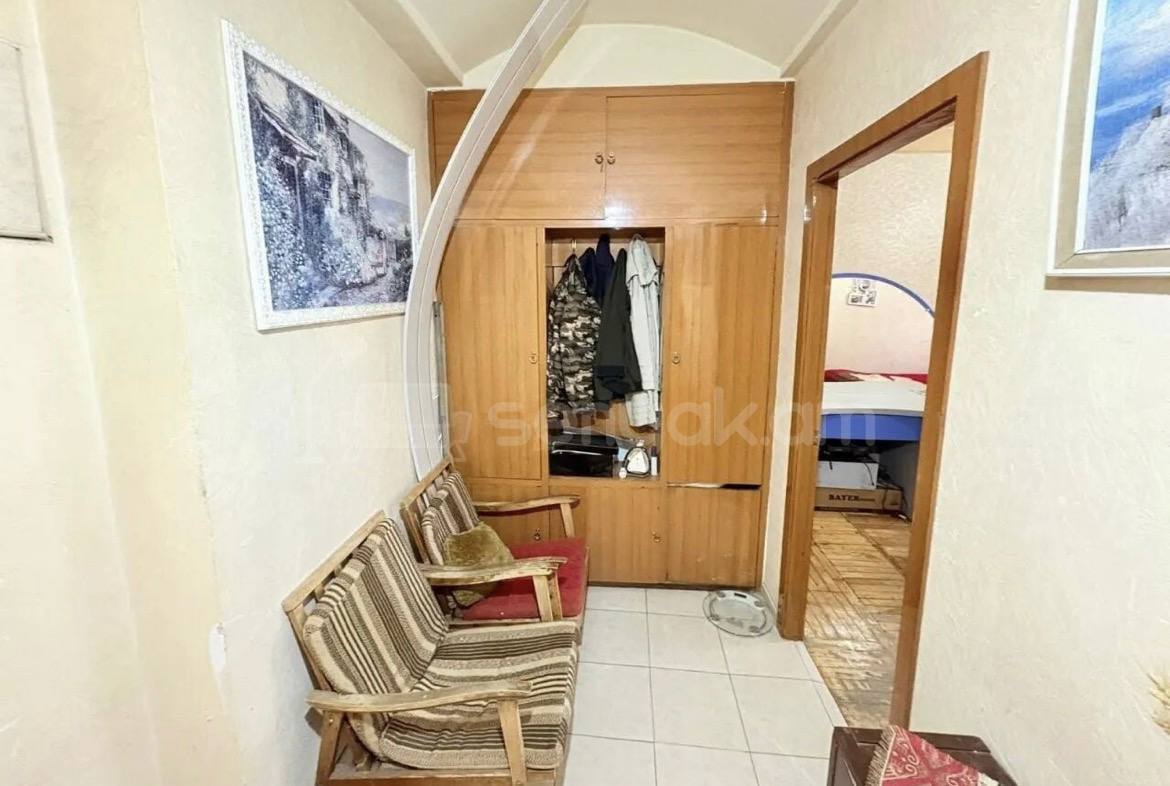 4 Սենյականոց Բնակարան Քարե Շենքում, 83քմ, 5/5 հարկ, Կոսմետիկ Վերանորոգված