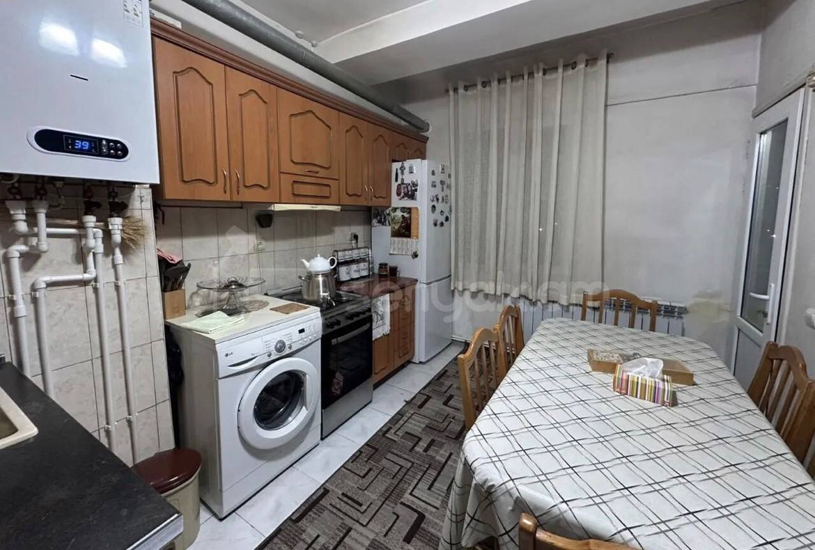 2 Սենյականոց Բնակարան Քարե Շենքում, 40քմ, 4/5 հարկ, Կոսմետիկ Վերանորոգված