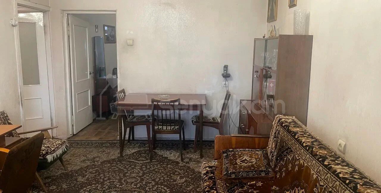 2 Սենյականոց Բնակարան Քարե Շենքում, 56քմ, 5/5 հարկ, Պետական Վիճակում