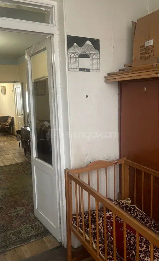 2 Սենյականոց Բնակարան Քարե Շենքում, 56քմ, 5/5 հարկ, Պետական Վիճակում