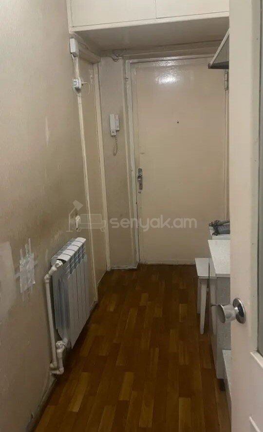 2 Սենյականոց Բնակարան Քարե Շենքում, 56քմ, 5/5 հարկ, Պետական Վիճակում