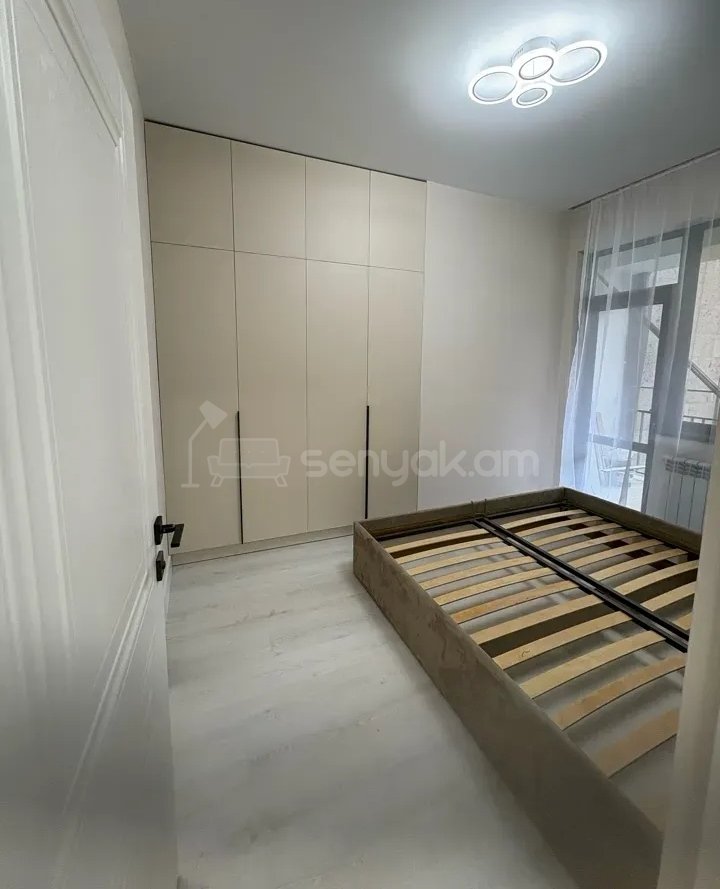 3 Սենյականոց Բնակարան, 58քմ, 3/12 հարկ, Կապիտալ Վերանորոգված