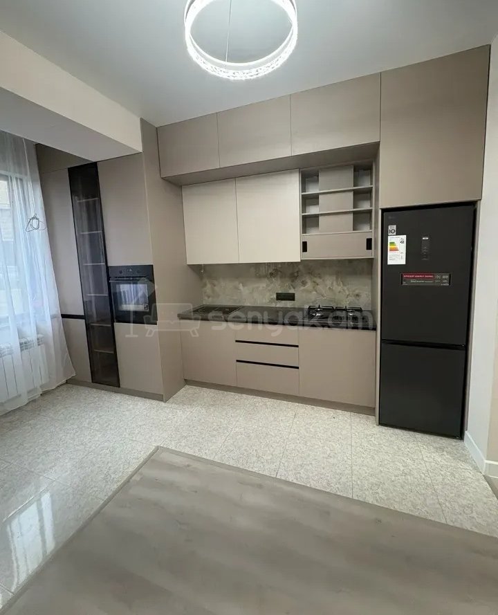 3 Սենյականոց Բնակարան, 58քմ, 3/12 հարկ, Կապիտալ Վերանորոգված