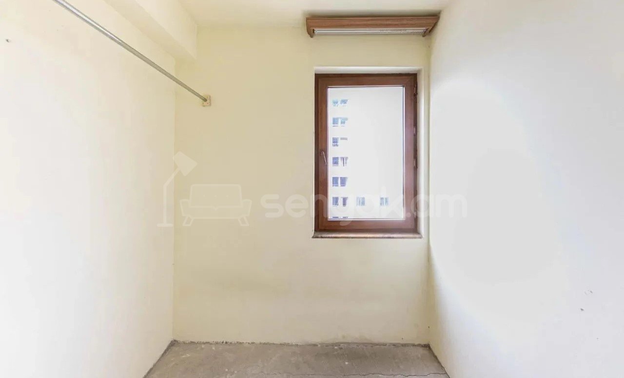 1 Սենյականոց Բնակարան, 43քմ, 9/9 հարկ, Նորմալ Վիճակում