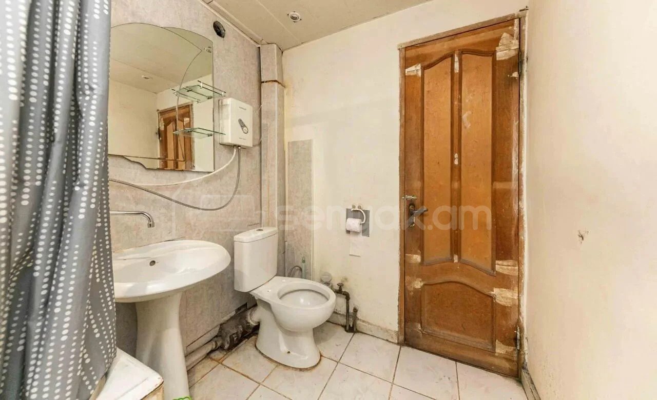 1 Սենյականոց Բնակարան, 43քմ, 9/9 հարկ, Նորմալ Վիճակում